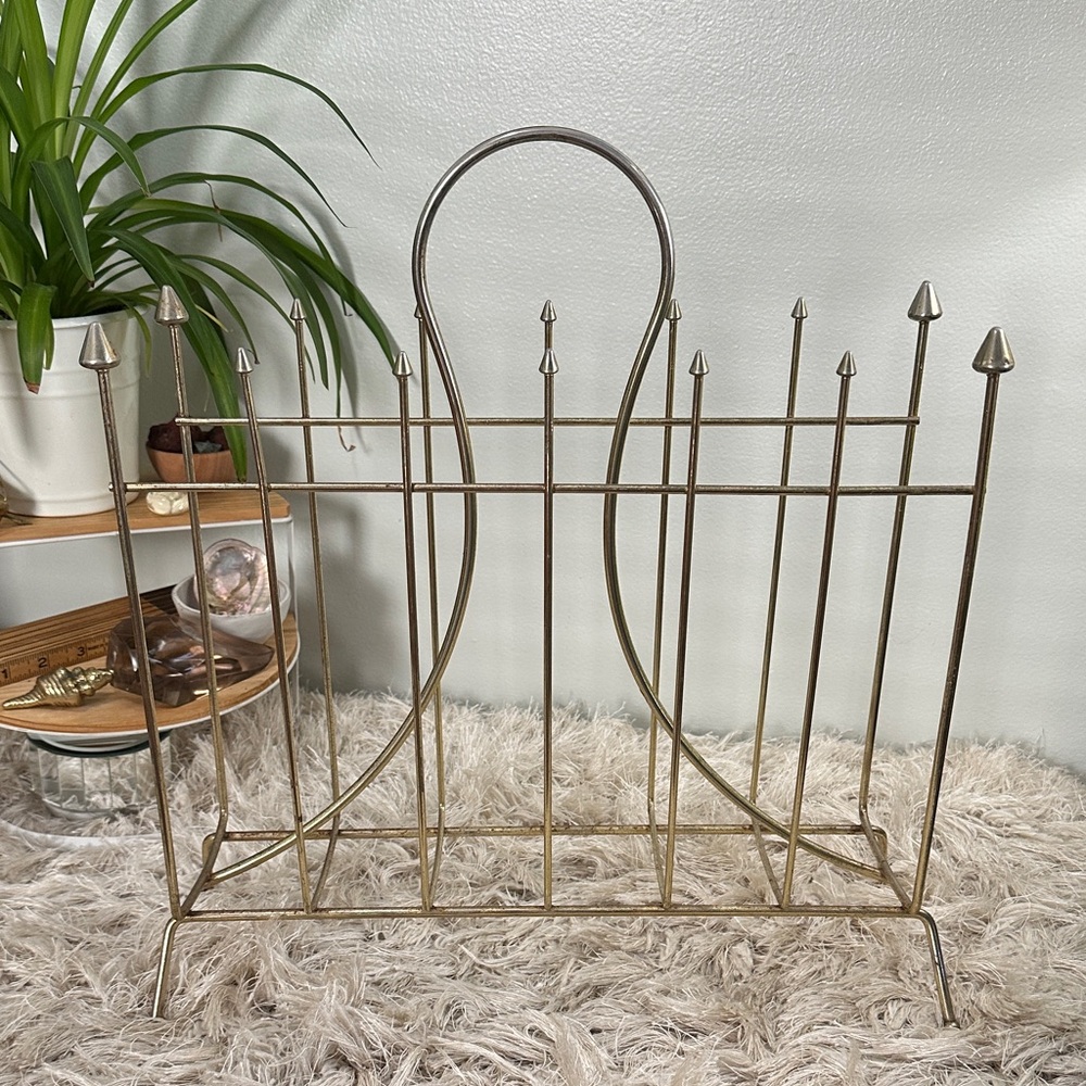 Mid-Century Modern Magazine Rack Gold Tone Metal Arrow Style Retro Vintage